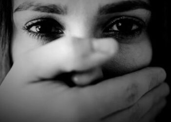 Φρίκη στη Νάουσα: Μαθήτριες έπεσαν θύματα σεξουαλικής επίθεσης σε εκδρομή στο Άλσος του Αγίου Νικολάου