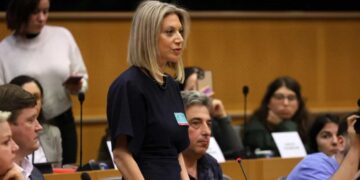 Η συγκλονιστική νέα ομιλία της Καρυστιανού για τα Τέμπη: «Αποφάσισαν ότι οι πολίτες μπορούν να θυσιάζονται»