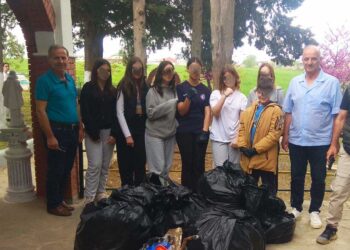 Ημερήσιο Γυμνάσιο Κρόκου: Δράση καθαρισμού στα πλαίσια της εθελοντικής δράσης “Let’s do it Greece”