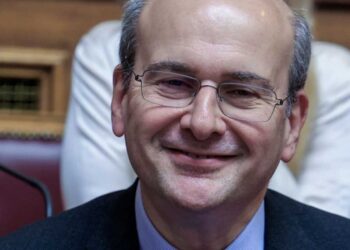 Κ. Χατζηδάκης: Οι συμπολίτες μας που έχουν επιζήσει από τον καρκίνο θα μπορούν να παίρνουν δάνεια και να κάνουν ασφάλεια ζωής