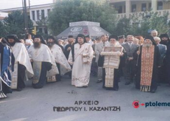 Από τη μεταφορά λείψανου της Οσίας Παρασκευής της Επιβατηνής, στον Ιερό Ναό του Αγίου Στεφάνου και Οσίας Παρασκευής Πτολεμαϊδος, την 21η Σεπτεμβρίου-2001