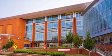 Κόσμος: Πάνω από 150 φοιτητές διαγνώστηκαν με καρκίνο έπειτα από έκθεση σε τοξικές ουσίες στις αίθουσες διαλέξεων