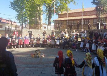 «Τσιντζιρό» των Λαζαρίνων, ο τρανός χορός σήμερα Σάββατο του Λαζάρου αναβίωσε στην Λευκοπηγή (φώτο)