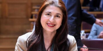 «Με χαστούκισε με όση δύναμη είχε»: Καταδικάζουν τα κόμματα την επίθεση στην βουλευτή της ΝΔ από στέλεχος της Νίκης