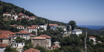 Νομοσχέδιο ΥΠΕΝ: Εντονες αντιδράσεις φορέων για τις ρυθμίσεις για αυθαίρετα και ύδατα Θεσσαλίας