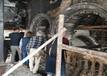 Ο Κασσελάκης αναλαμβάνει τα έξοδα αποκατάστασης εκκλησίας στην Αστυπάλαια που υπέστη ζημιές από φωτιά