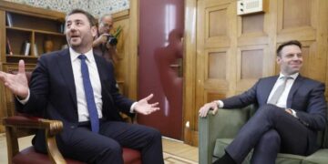 Ο Κασσελάκης φλερτάρει Κωνσταντοπούλου και ο Ανδρουλάκης την πέφτει σε Ν. Αριστερά και διαφωνούντες του ΣΥΡΙΖΑ