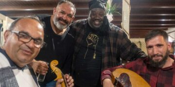 Ο Ζερόμ Καλούτα συναντάει τον συντοπίτη μας Τάσο Γ. Κάσπαρη στην Κάσο - Γράφει ο Μιχάλης Ραμπίδης