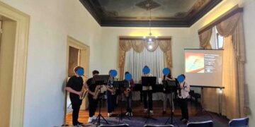 Οι 7 παίδες εν σαξοφώνω – Γράφει ο Β. Π. Καραγιάννης