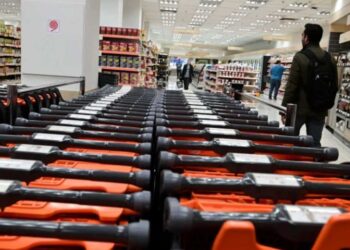 Οι αργίες του Πάσχα: Τι ισχύει για σούπερ μάρκετ και τράπεζες