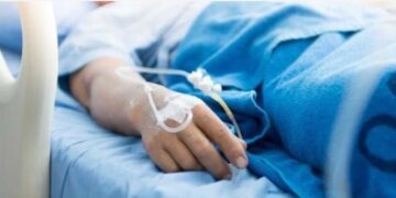 Οι ασφαλιστικές εταιρείες δεσμεύονται ότι θα ασφαλίζουν τις ζωές καρκινοπαθών αρκεί να... έχουν περάσει 10 χρόνια από τη θεραπεία