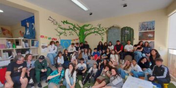 Οι μαθητές/τριες του 1ου Γυμνασίου Φλώρινας συνάντησαν 16 νέες και νέους Ιρλανδούς στον ΟΕΝΕΦ