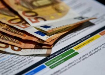 Oι τιμές σε ΔΕΗ, ΗΡΩΝ, Protergia και nrg για τον Απρίλιο - Ποιος πάροχος δίνει τη φθηνότερη τιμή στο πράσινο