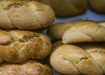 Πάσχα: Πόσο θα κοστίσουν τα αγαπημένα μας τσουρέκια – Πάνω από 20 ευρώ το κιλό