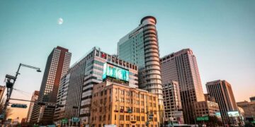 Πώς θα ταξιδέψετε εντελώς δωρεάν στη Νότια Κορέα τον Μάιο