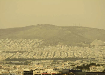 Αφρικανική σκόνη: Κιτρίνισε σχεδόν όλη η χώρα