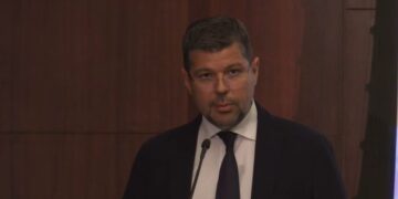 Στάσσης: «Η ΔΕΗ θα οδηγήσει την ενεργειακή μετάβαση στη ΝΑ Ευρώπη»