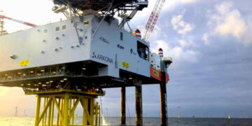 ΣΤΕΛΜΑ ΑΤΕ: «Χτυπά» έργο βαφής θαλάσσιων ηλεκτρικών υποσταθμών για αιολικά πάρκα στη Γαλλία