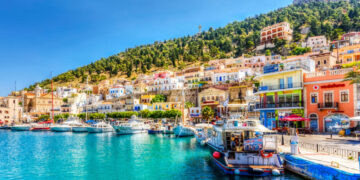 Sun: Αυτό το εκπληκτικό ελληνικό νησί αναδείχθηκε ως το οικονομικότερο μέρος για διακοπές