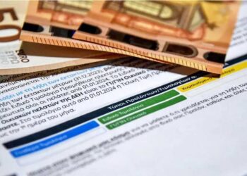 Τα 3 μέτρα για τη μείωση του ενεργειακού κόστους των νοικοκυριών: Τι αλλάζει για ρευματοκλοπές, ευάλωτους, ΑΠΕ