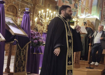 Τελέστηκε η Ακολουθία της Κυριακής των Βαΐων Εσπέρας, στον Ιερό Ναό Αγίου Στεφάνου Πτολεμαΐδας. (της Κούλας Πουλασιχίδου)