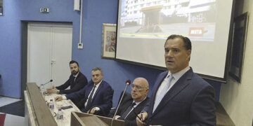 Τι είπε για τα “λίγα” απογευματινά χειρουργεία στον νέο Διοικητή ο Άδωνις Γεωργιάδης