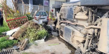 Τραγωδία στη Βέροια: ΙΧ έπεσε σε στάση λεωφορείου, νεκρές μια 60χρονη και μια 21χρονη