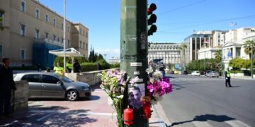 Τροχαίο στη Βουλή: Ένοχος ο αστυνομικός για τον θάνατο του Ιάσονα – Ξέσπασε η μητέρα