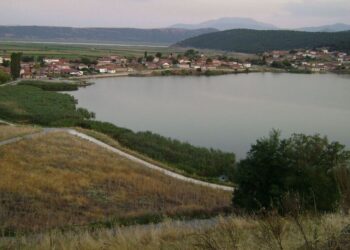 Ζάζαρη: Η λίμνη – καθρέφτης στη Φλώρινα