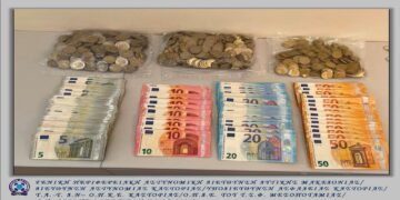 Εξιχνιάσθηκαν από Αστυνομικούς Υπηρεσιών της Διεύθυνσης Αστυνομίας Καστοριάς -5- περιπτώσεις κλοπών στην ευρύτερη περιοχή της Καστοριάς, για τις οποίες συνελήφθη 40χρονος αλλοδαπός