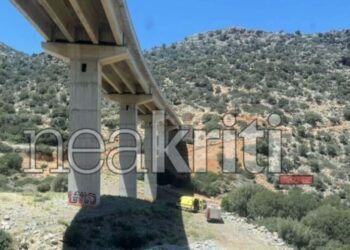 Μυστήριο με νεαρό κορίτσι που έπεσε από γέφυρα στην Κρήτη: Η selfie και το σενάριο της αυτοκτονίας