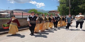 Το έθιμο Κοτσαγκέλ αναβίωσε και φέτος στην Άρδασσα