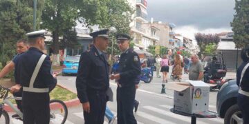 Κόκκινα αυγά και φυλλάδια με συμβουλές Ασφαλούς Οδήγησης, μοίρασε η Τροχαία Πτολεμαΐδας στους οδηγούς της Πόλης (ρεπορτάζ της Κούλας Πουλασιχίδου)