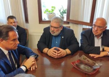 Στο δημαρχείο Εορδαίας ο Υπουργός Υγείας – «Είπα εγώ ότι δεν χρειάζονται οι δύο ΜΕΘ σε Μαμάτσειο και Μποδοσάκειο;»