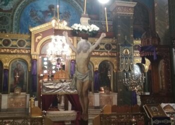 Μ. Παρασκευή – Παρακολουθήστε την ακολουθία των Μεγάλων Ωρών – Εσπερινός Αποκαθήλωσης (βίντεο)