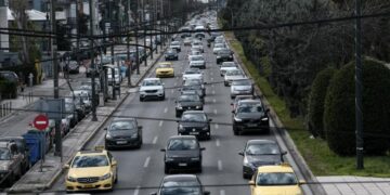 ΑΑΔΕ: Ανοιξε το myCar – Τέλη κυκλοφορίας για ένα μήνα και «πίσω» οι πινακίδες για το Πάσχα