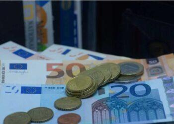 Έρχεται από Σεπτέμβρη νέο voucher 300 ευρώ για μαθητές Α' γυμνασίου