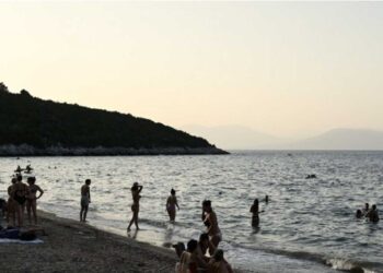 Έρχεται... απότομα το καλοκαίρι: Καιρός με 35αρια για πολλές μέρες