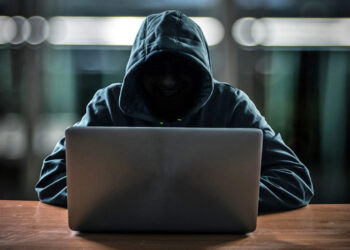 Αυτό είναι το απειλητικό email που εστάλη σε 35 σχολεία της Αττικής – «Θα σας ανατινάξουμε όπως τα αδέρφια μας στο Παρίσι»