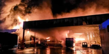 Εργοστάσιο στη Λαμία: Ζήτησαν αύξηση αποζημίωσης από την ασφαλιστική πριν καεί ολοσχερώς