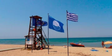 Αυτές οι παραλίες της χώρας έχουν γαλάζιες σημαίες για φέτος