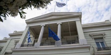 Ηχηρή απάντηση ΥΠΕΞ σε Βόρεια Μακεδονία: Κατάφωρη παραβίαση της Συμφωνίας των Πρεσπών