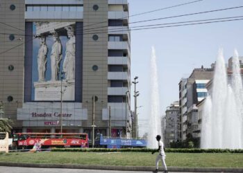 Καύσωνας: Αλλάζει ο καιρός από την Κυριακή – Ποιες περιοχές θα «καούν»