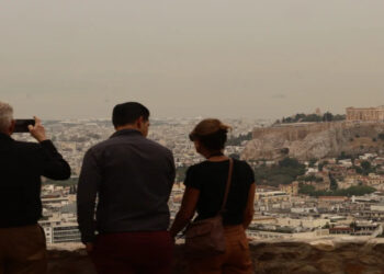 Καιρός: Κορύφωση ζέστης την ερχόμενη εβδομάδα, συνεχή παρουσία σκόνης