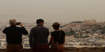 Καιρός: Κορύφωση ζέστης την ερχόμενη εβδομάδα, συνεχή παρουσία σκόνης