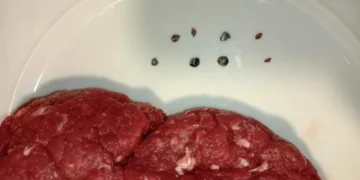 Λάρισα: Αγόρασε κιμά και βρήκε μέσα… σκάγια