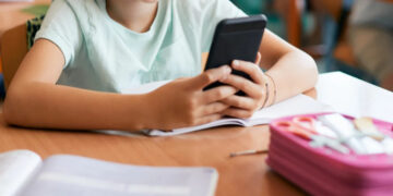 Σχολεία: Σε ισχύ από σήμερα τα νέα, αυστηρά μέτρα για τα κινητά-Πότε προβλέπεται αλλαγή σχολικού περιβάλλοντος