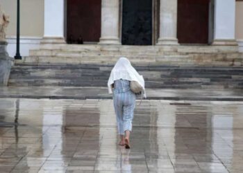 Κλέαρχος Μαρουσάκης: Ψυχρή λίμνη φέρνει μπόρες και καταιγίδες