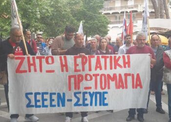 Με το σύνθημα "Τα κέρδη τους ή οι ζωές μας" η σημερινή απεργιακή συγκέντρωση των ΣΕΕΝ, ΣΕΥΠΕ, ΠΑΣΑΣ/ΔΕΗ και ΣΥΝΤΑΞΙΟΥΧΟΙ ΙΚΑ-ΔΕΗ , στο Παλιό Πάρκο της Πτολεμαΐδας. (ρεπορτάζ της Κούλας Πουλασιχίδου)