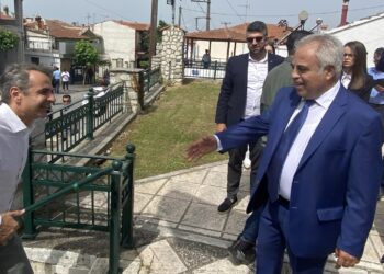 Ο Κυριάκος Μητσοτάκης στο Βελβεντο: «Είστε ένας τουριστικός θησαυρός- Να ενώσουμε την περιοχή με την Πιερία»